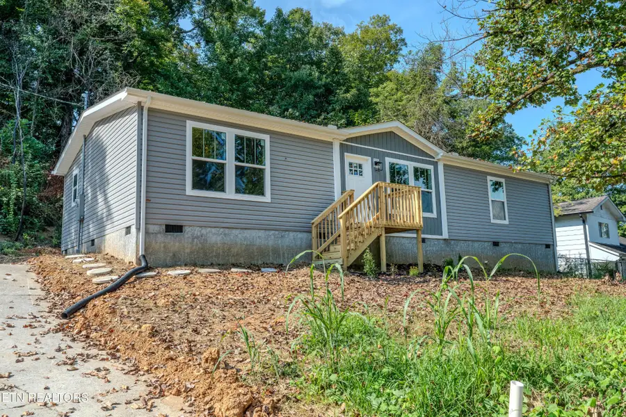 225 Haven Rd, Oliver Springs, TN 37840 - #2