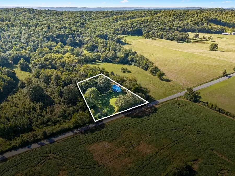 11585 Bakerville Rd, Waverly, TN 37185 - #2
