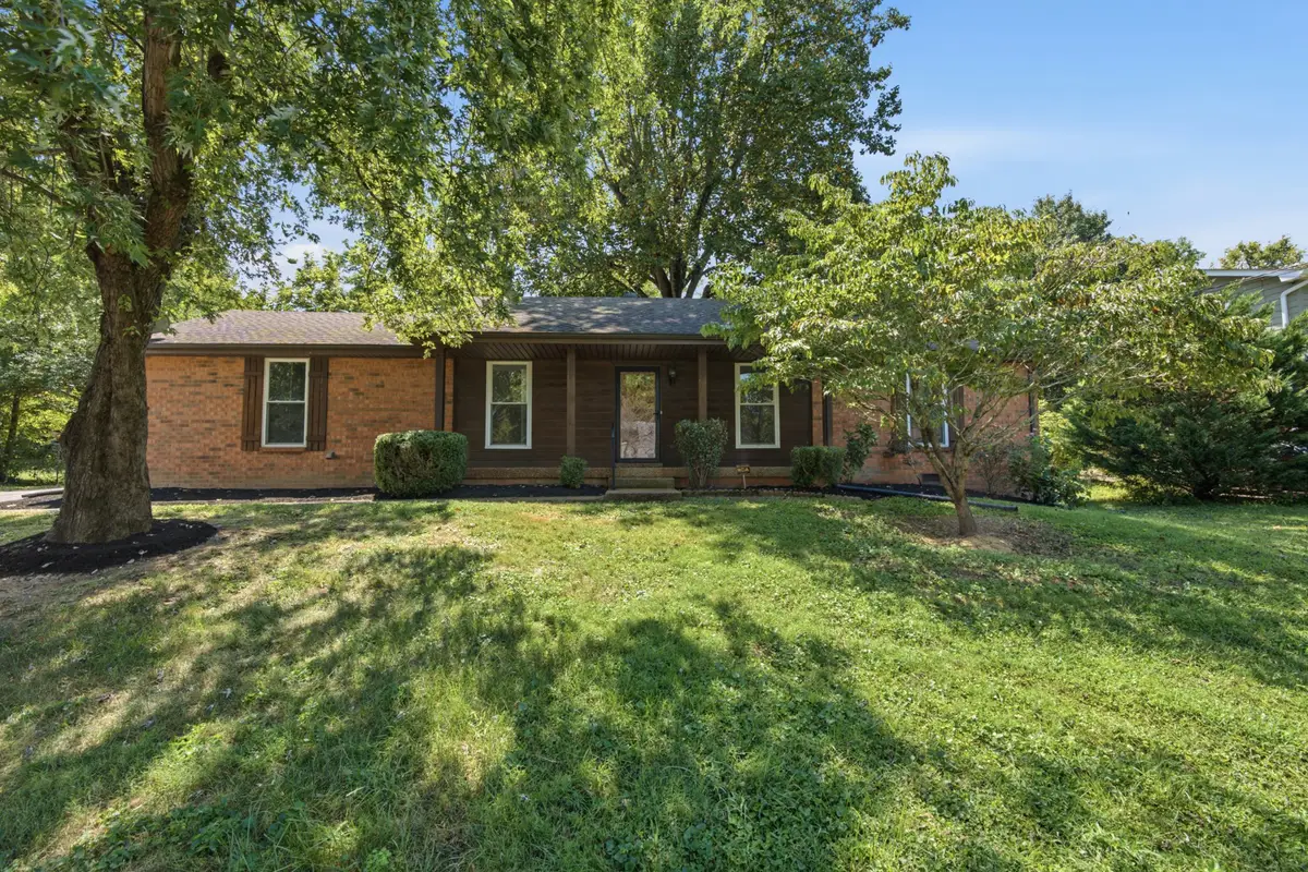 714 Albany Dr, Hermitage, TN 37076 - #1