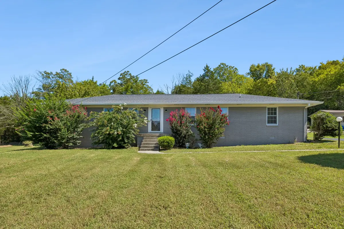212 Dixon Springs Hwy, Carthage, TN 37030 - #1