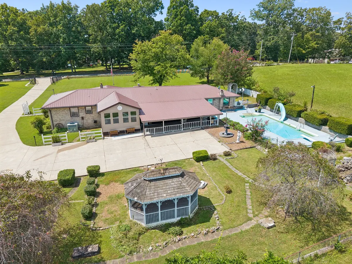 1310 Bakers Work Rd, Burns, TN 37029 - #1