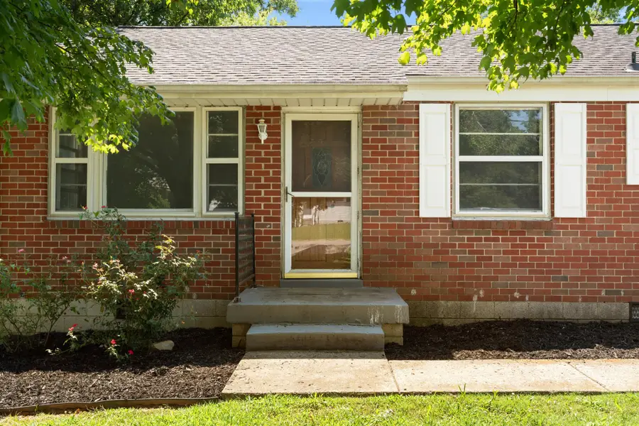 2939 Lakeland Dr, Nashville, TN 37214 - #2