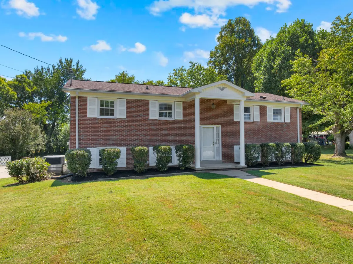 113 Cloverdale Rd, Shelbyville, TN 37160 - #1