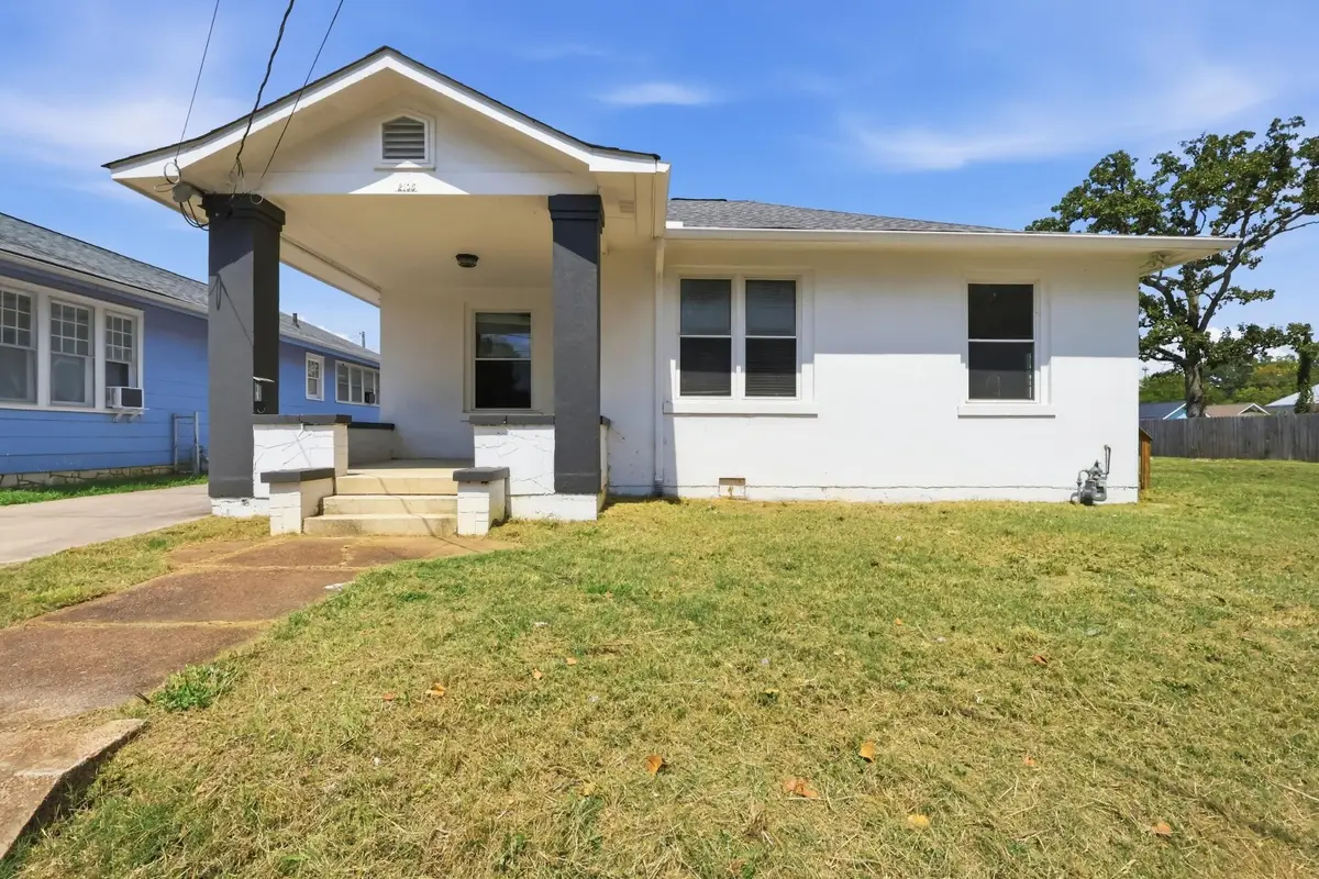2105 Kirby Avenue, Chattanooga, TN 37404 - #1