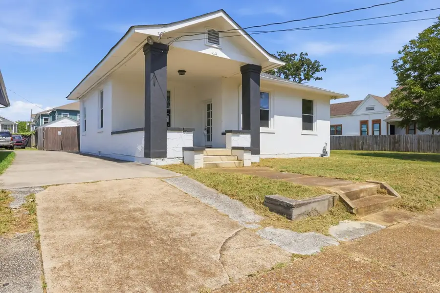 2105 Kirby Avenue, Chattanooga, TN 37404 - #2