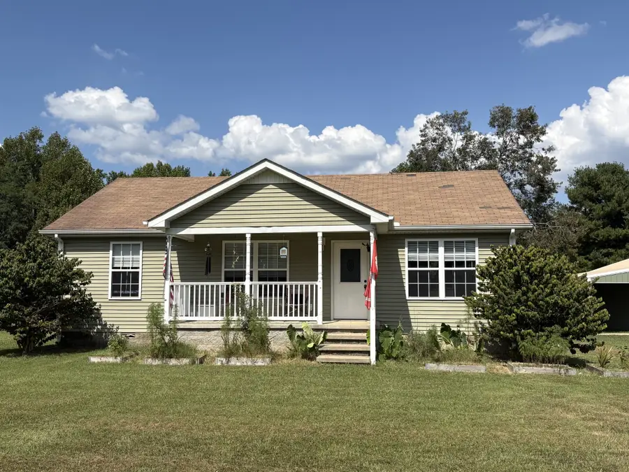 167 Robinson Ln, Westmoreland, TN 37186 - #2