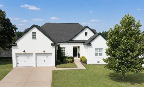 221 Downeymeade Dr, Nashville, TN 37214