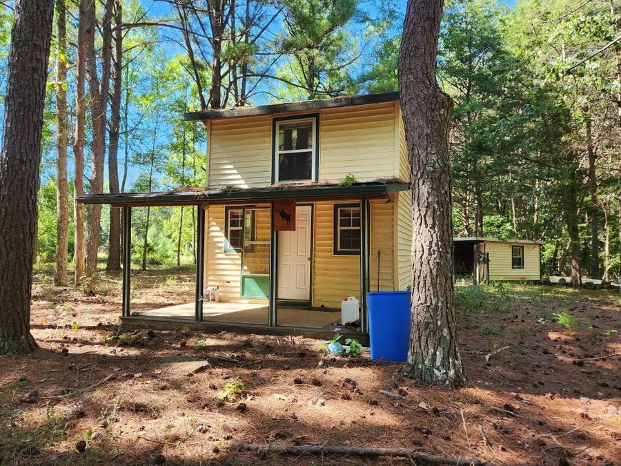 138 Vaughn Rd, Charlotte, TN 37036 - #2