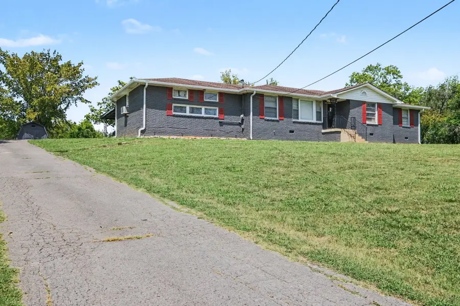 4060 Yoest Dr, Nashville, TN 37207 - #2