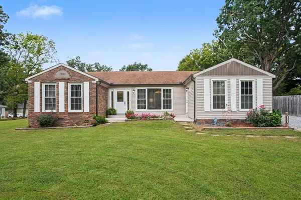 120 Slater St, White Bluff, TN 37187