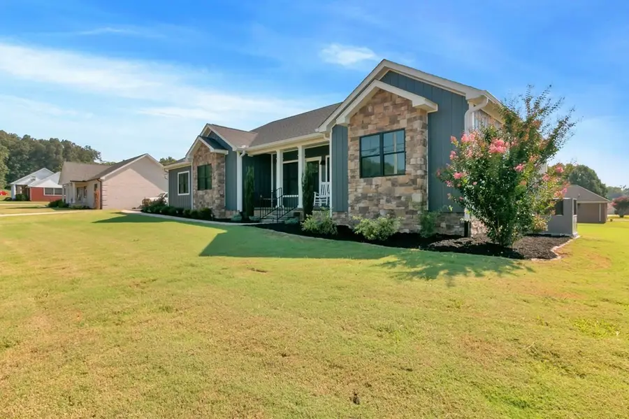 611 Volunteer Dr, Paris, TN 38242 - #3