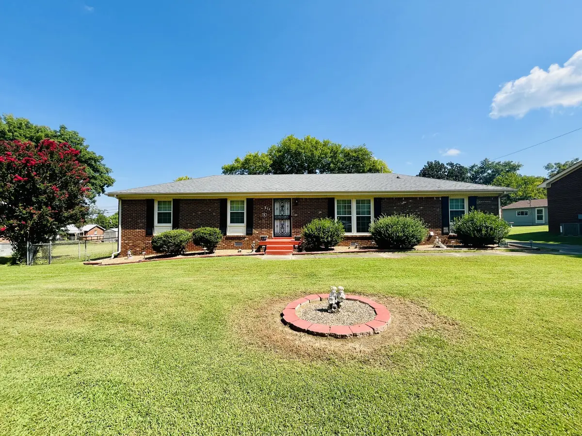 311 Chateauroux Dr, Clarksville, TN 37042 - #1