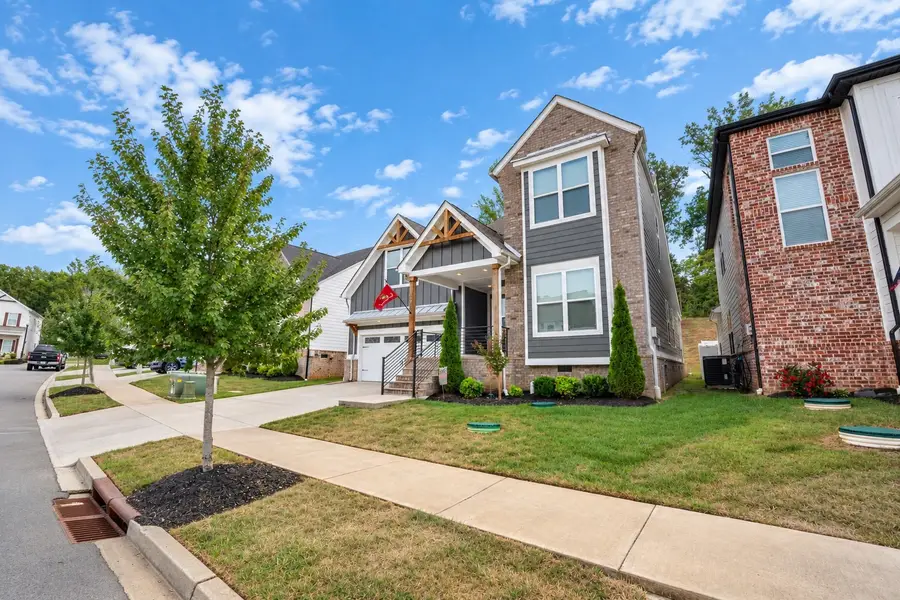 258 Daniel St, Pleasant View, TN 37146 - #3