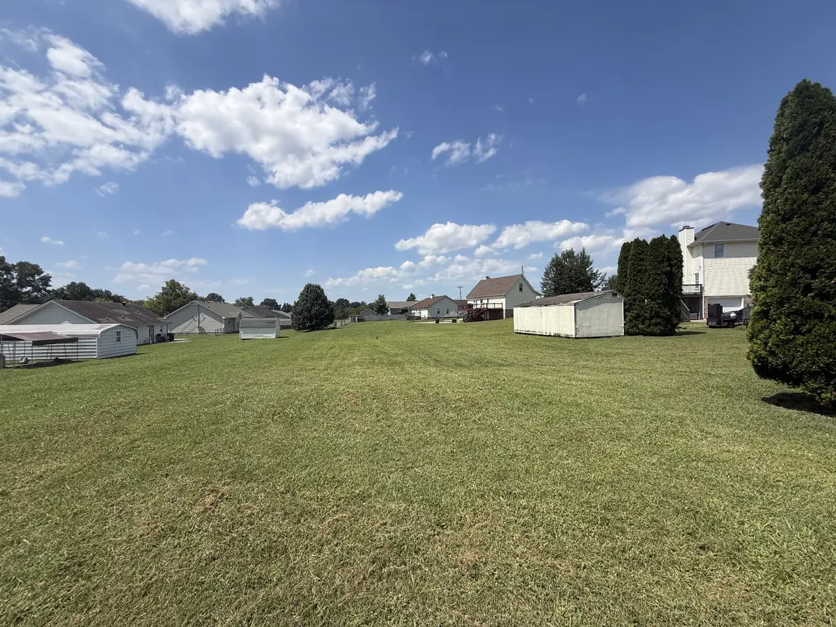 3382 Summerfield Dr, Clarksville, TN 37042 - #1