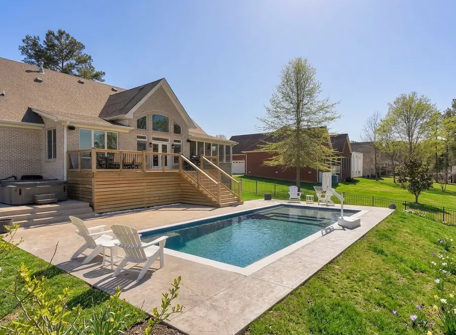 524 Country Club Dr, Dickson, TN 37055 - #3