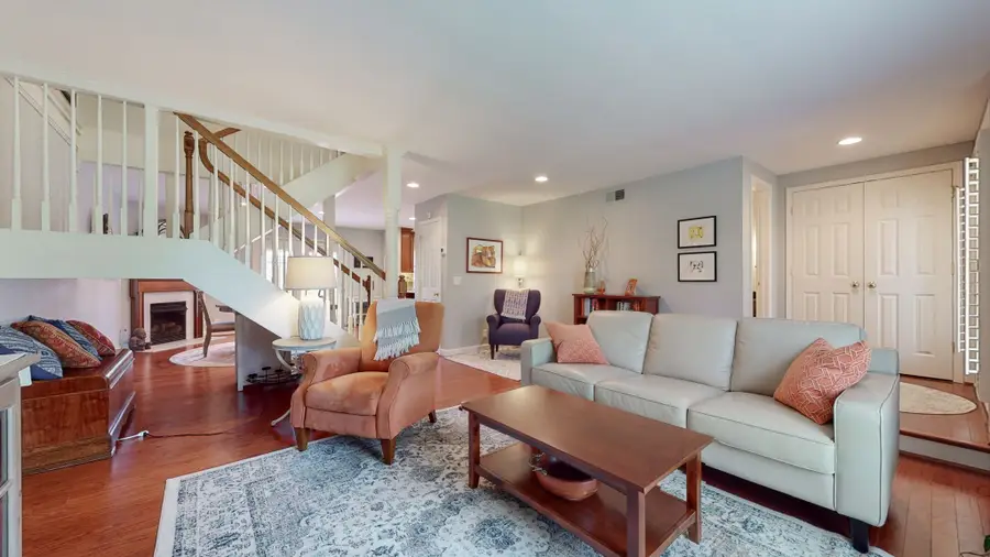 8207 Sawyer Brown Rd #J7, Nashville, TN 37221 - #3