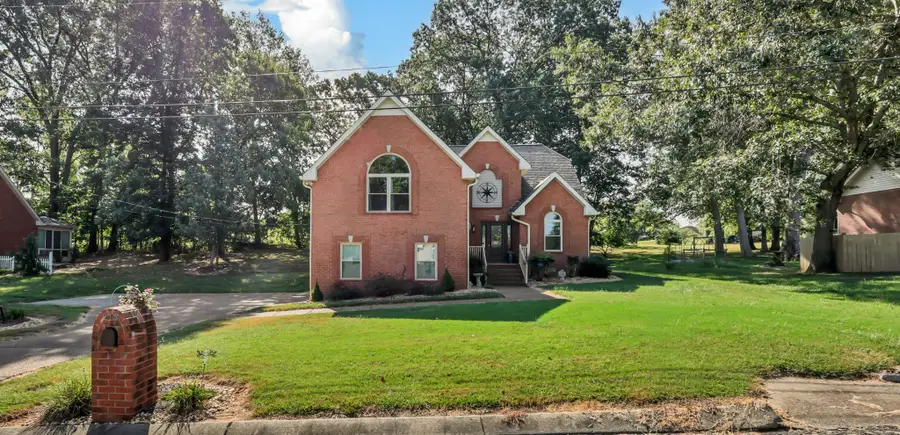 215 S Aztec Dr, White House, TN 37188 - #2