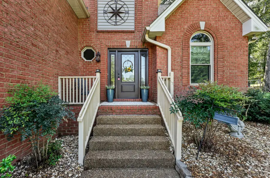 215 S Aztec Dr, White House, TN 37188 - #3