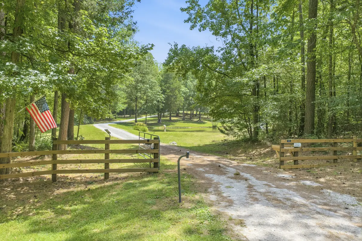 899 Wilkinstown Rd, Parsons, TN 38363 - #1