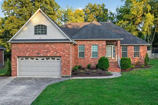 107 Cedar Forest Dr, Smyrna, TN 37167