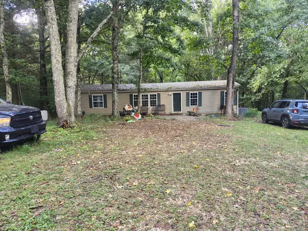 1800 Goldston Springs Rd, Puryear, TN 38251