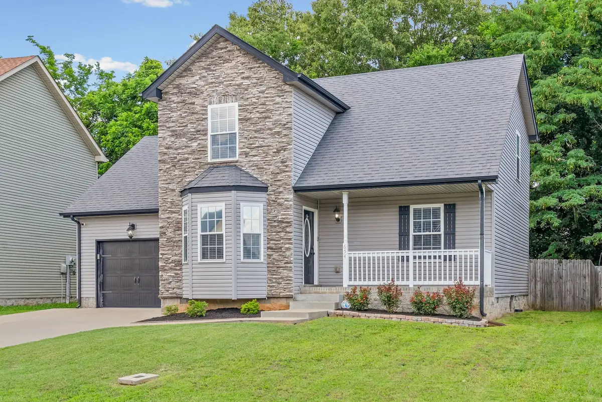 654 Fox Hound Dr, Clarksville, TN 37040 - #1
