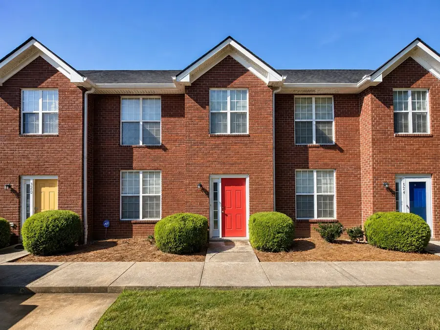 522 S 1st St, Clarksville, TN 37040 - #3