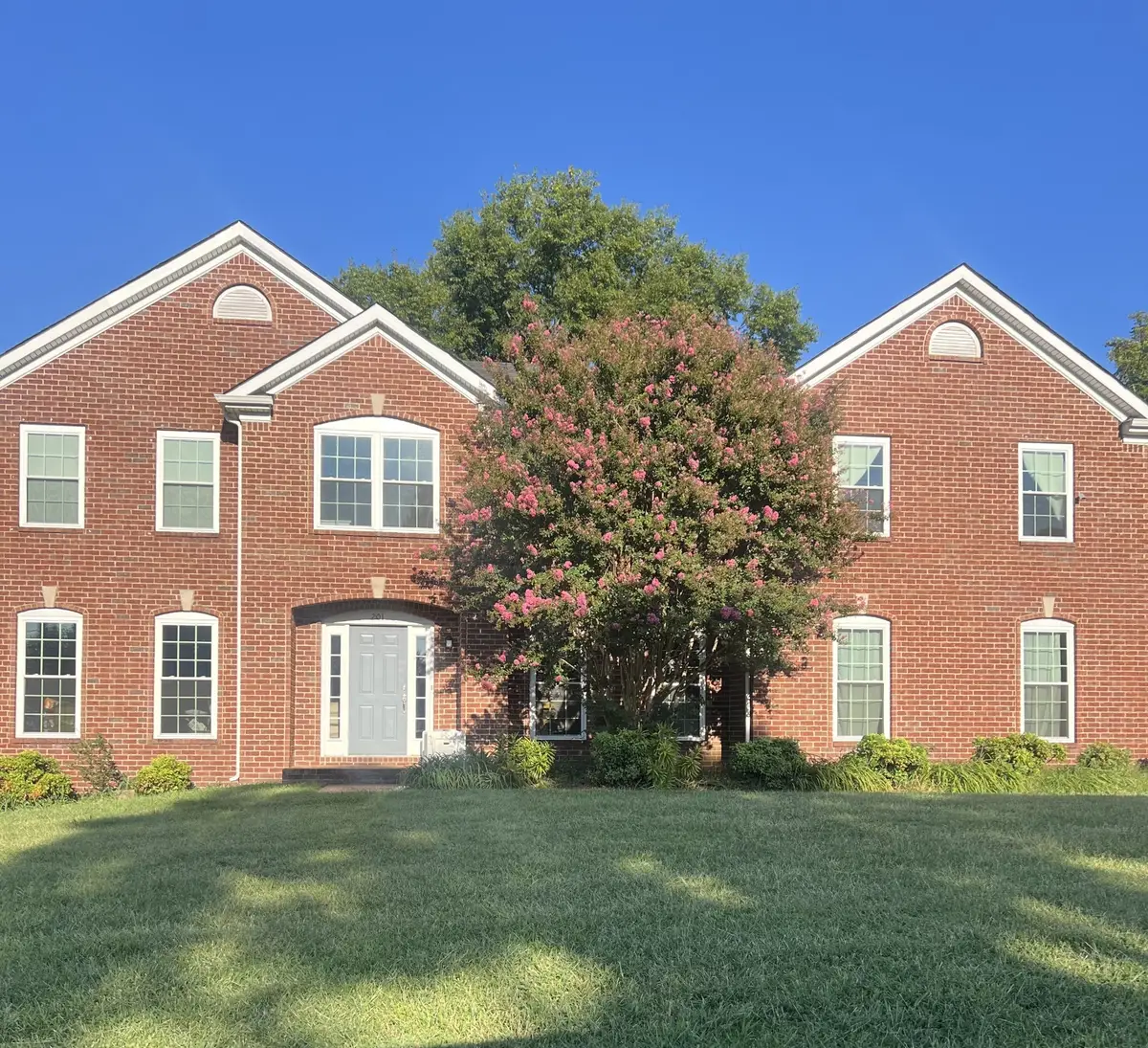 201 Briarcotes Cir, La Vergne, TN 37086 - #1