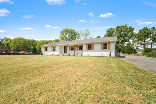 813 Brookhaven Cir, Shelbyville, TN 37160