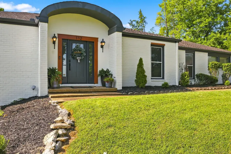 112 Oakmont Dr, Mount Juliet, TN 37122 - #2