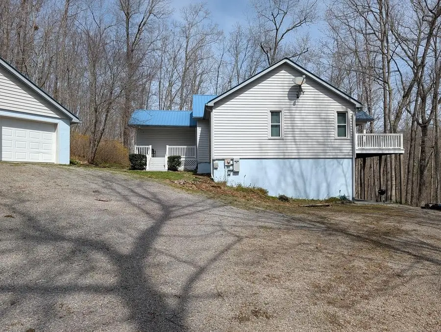 446 E Cove Rd, Monterey, TN 38574 - #3