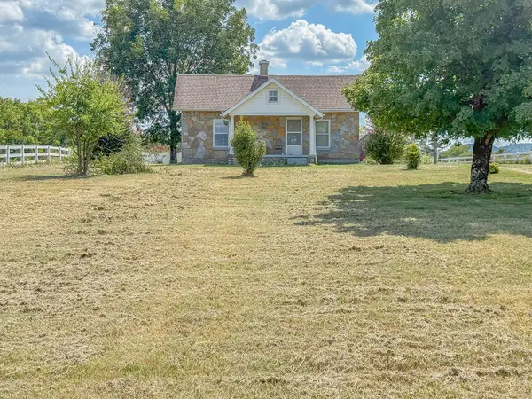 6789 Ridley Earp Rd, Christiana, TN 37037