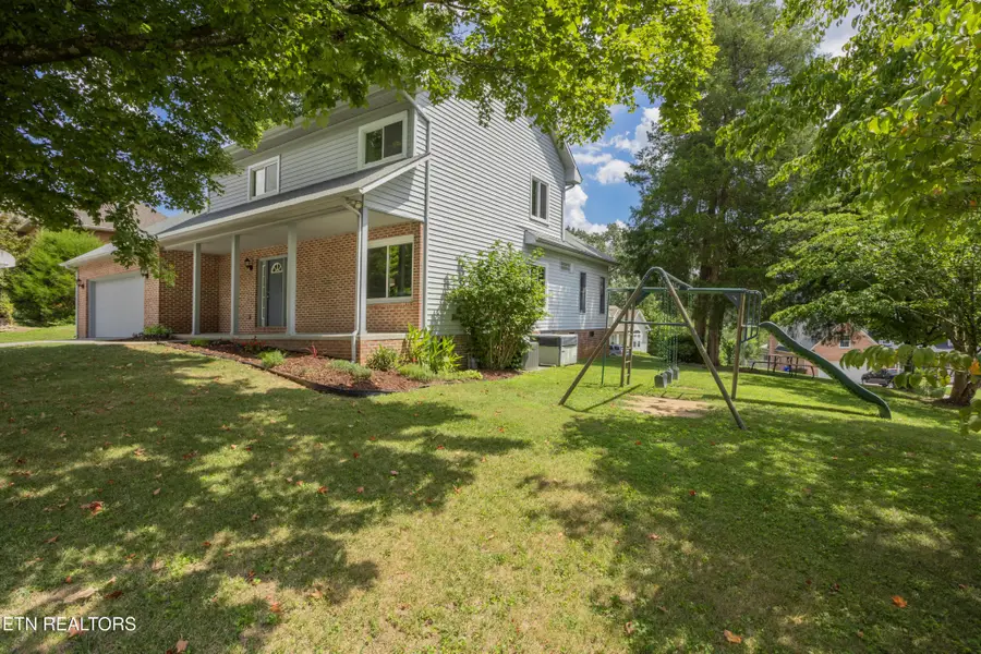 109 W Melbourne Rd, Oak Ridge, TN 37830 - #3
