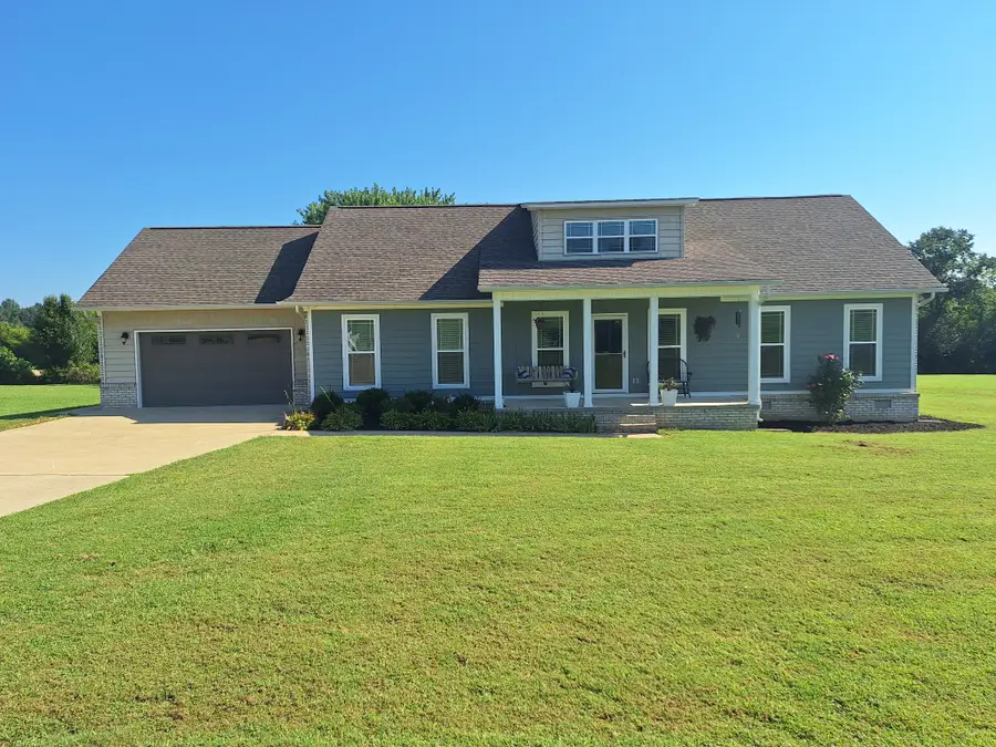 254 W Laurel Dr, Lawrenceburg, TN 38464 - #2