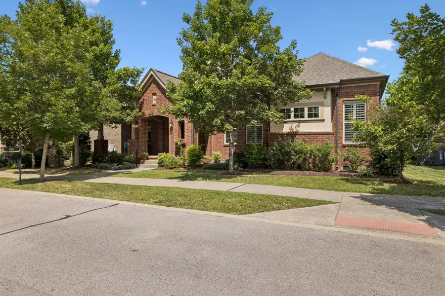 510 Dabney Dr, Franklin, TN 37064 - #2
