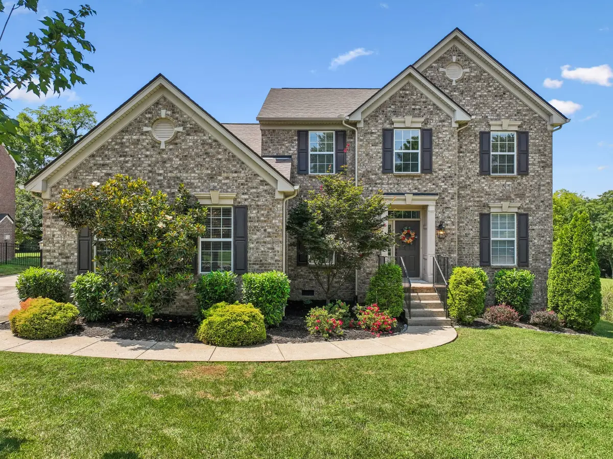 1053 Avery Trace Cir, Hendersonville, TN 37075 - #1
