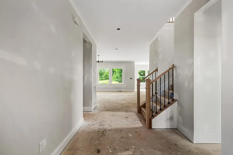 572 Baker Rd, Columbia, TN 38401 - #3
