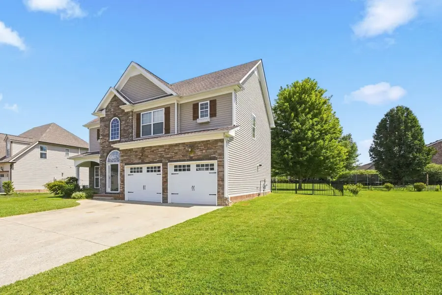 1093 Willow Cir, Clarksville, TN 37043 - #3