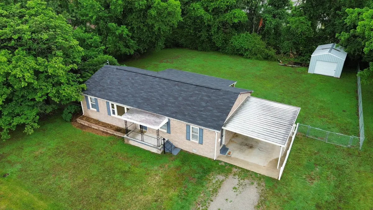 208 Lillian St, Winchester, TN 37398 - #1