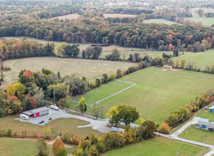 320 Capps Farm Ln, Mc Ewen, TN 37101 - #1