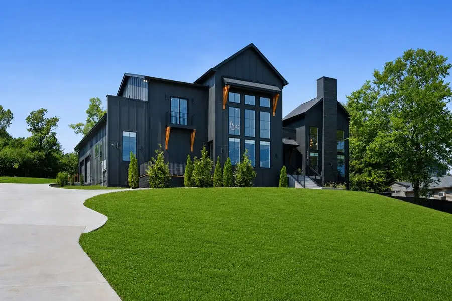 6162 N New Hope Rd, Hermitage, TN 37076 - #2