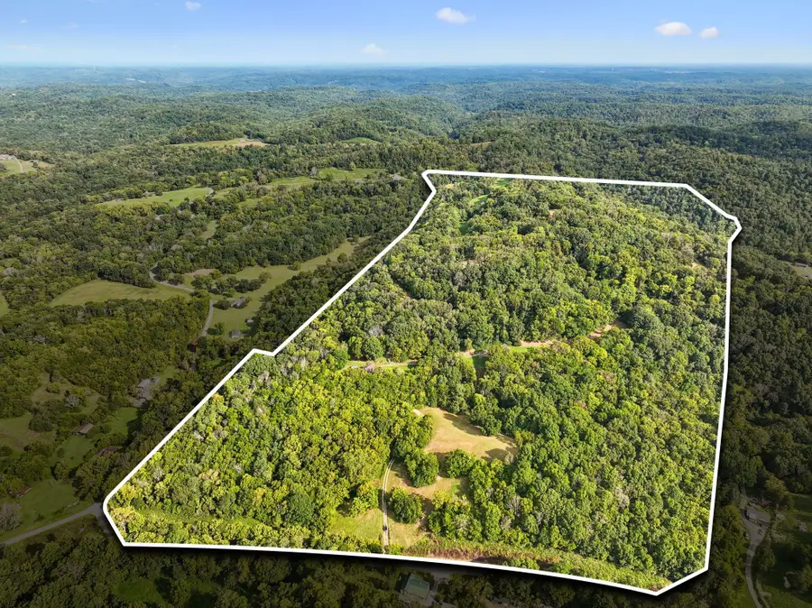 2100 Hawkins Branch Rd, Bethpage, TN 37022 - #2