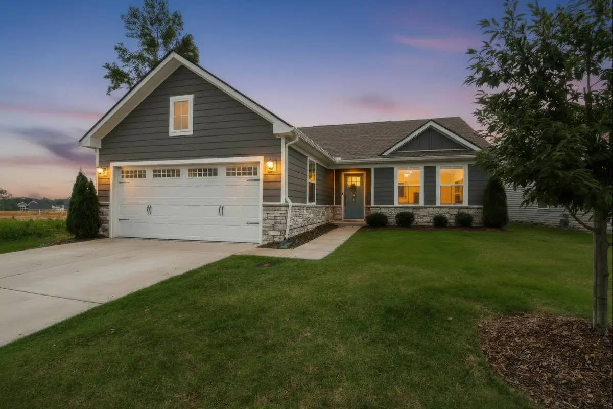 430 Saddleview Dr, White House, TN 37188 - #1