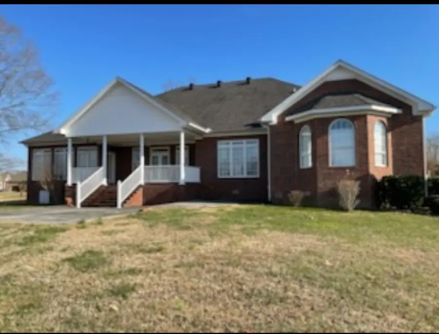 107 Heritage Cir, Manchester, TN 37355 - #2