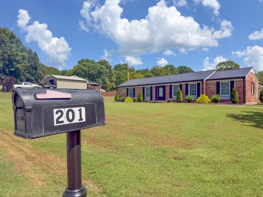 201 Glendale Dr, Pulaski, TN 38478 - #3