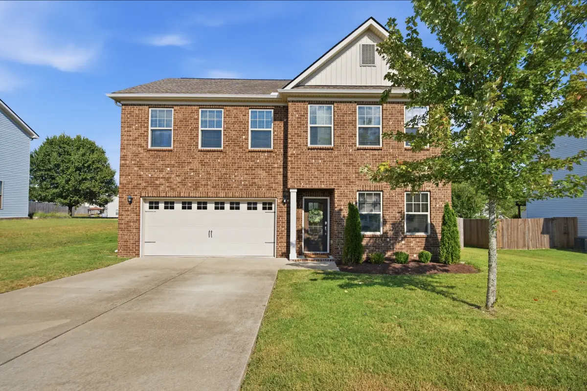 3039 Commonwealth Dr, Spring Hill, TN 37174 - #1
