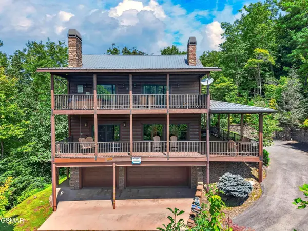 4320 Firefly View Way, Gatlinburg, TN 37738