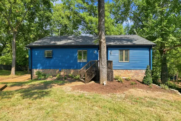 1228 Brenner Dr, Nashville, TN 37221