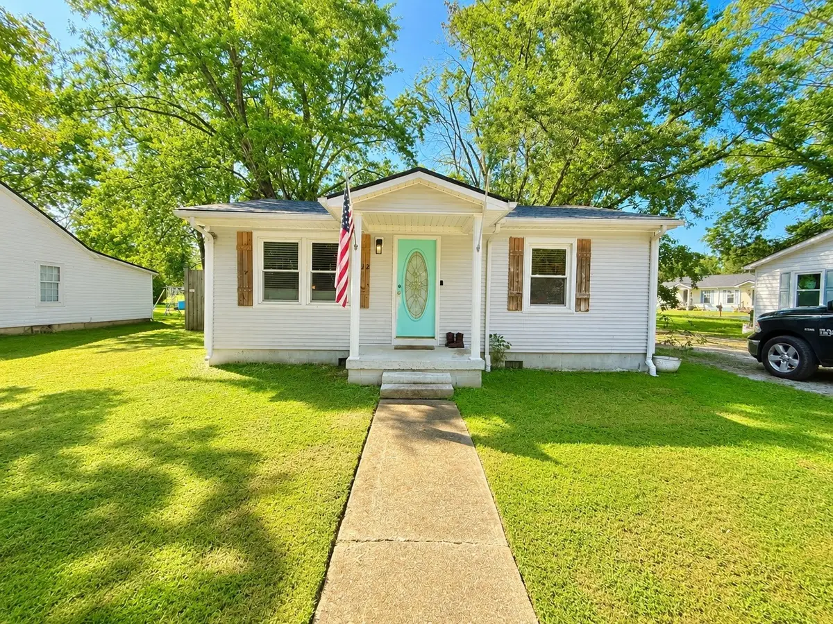 112 Demase St, Portland, TN 37148 - #1