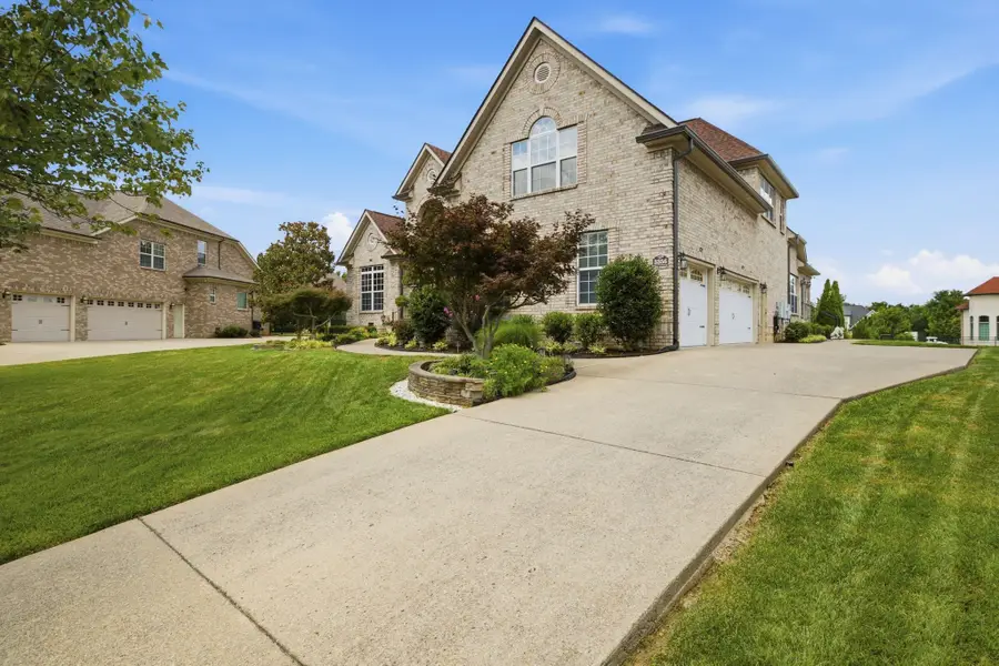 3356 Clovercroft Dr, Murfreesboro, TN 37130 - #3